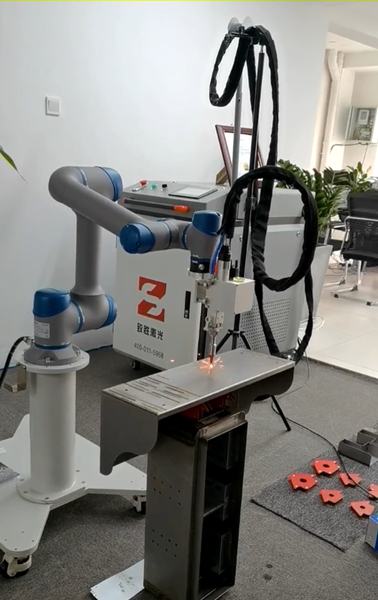 协作机器人焊接